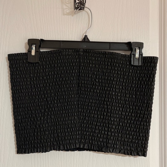 NWOT Commando Faux Leather Ribbed Tube Top Sleeveless Bandeau Size Medium/Large - Picture 5 of 8